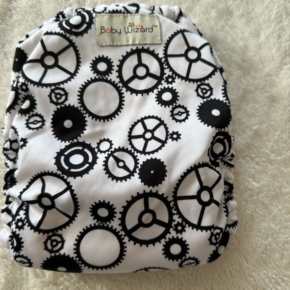 Baby wizard Gear Cloth Diaper - Picture 2 of 3